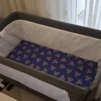 تخت کنار مادر زویه