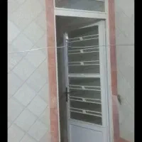 درب ورودی سالن طرح جدید با شیشه دوجداره