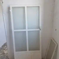 در فلزی تراس