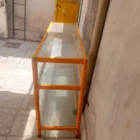 ویترین شیشه ای