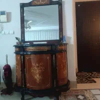 کنسول و آیینه در حد نو و‌سالم و تمیز
