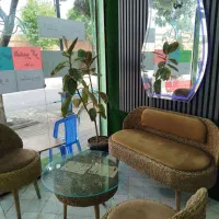 همکارخانم خوش برخورد