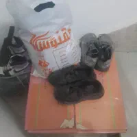 شلوار لی  کت لی  تی شرت  کفش  شلوار