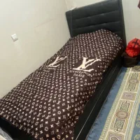 ۴تیکه باهم تخت تشک میز دکوری