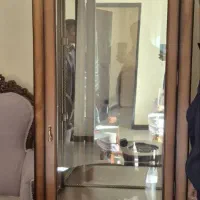 ویترین چوب گردو در حد نو