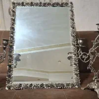 آینه و شمعدان برنجی