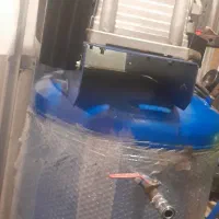 پمپ باد ۲۵۰ لیتری سالم در حد نه