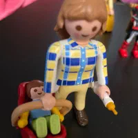 ۸تاعروسک playmobil اصل المان ازنمایندگی خریده شدن