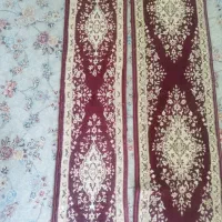 دوعدد فرش کنار