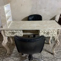 میز و شیشه و صندلی ناخنکار