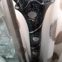 یک جفت گلدان مشکی یک متری