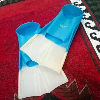 کفش استخر برای غواصی و شنا