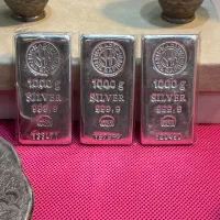 خرید و فروش انواع شمش نقره و ساچمه ترک و ایرانی