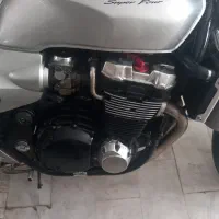 سی بی ۱۳۰۰ کاربرات