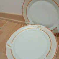 یه دست پلو خوری چینی نونو اصلا یبارم استفاده نشده