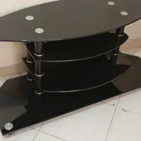 میز تلویزیون شیشه ای