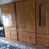 کمد چوبی سالم و تمیز قیمت توافقی