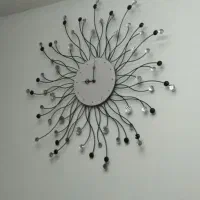 ساعت زیبای طرح خورشیدی