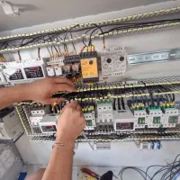 بالابر، اجرای ارت و برق صنعتی