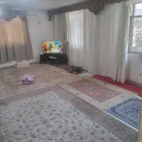 واحد ۱۰۰متری دوخوابه همکف نور خوب