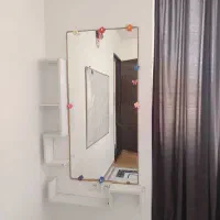 آینه قدی با دوتا شلف و شمعدانی