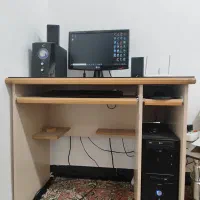 میز کامپیوتر