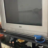 تلویزیون و میزTv