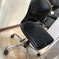 صندلی پایه ثابت و صندلی چرخدار