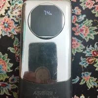یه عدد پاوربانک مدل ادوانس Advance