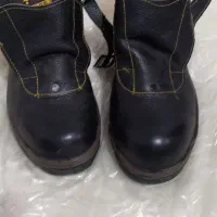 کفش نسوز کار