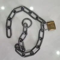 زنجیر فولادی قدیمی و محکم و سنگین
