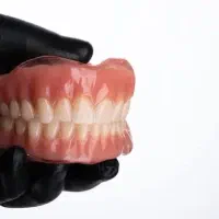 دندان مصنوعی آلمانی بدون لقی تضمینی