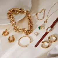 طلای شیک و کم‌اجرت منتظر پیام‌تون در واتساپ هستم
