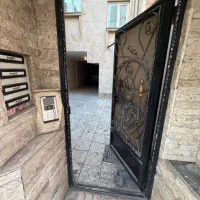 آپارتمان ۴ طبقه تک واحد /در خیابان جهانگرد/پارکینگ