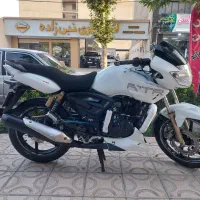 اپاچی ۱۸۰ مدل