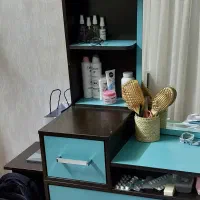 کتابخانه و میز تحریر و میز آرایش