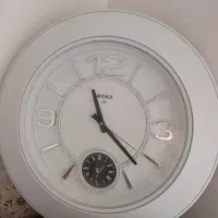 ساعت دیواری آرام گرد