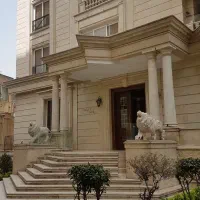 استخدام لابیمن و لابی‌وومن در برج مسکونی