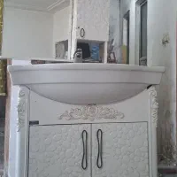 روشویی آینه دار