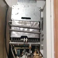 تعمیرو سرویس انواع آبگرمکن دیواری و بخاری درمحل