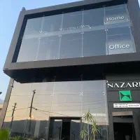استخدام فروشنده خانم برای شوروم مبلمان