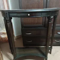 دراور و آینه و میز آرایش