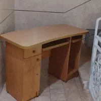 میز کامپیوتر و تحریر
