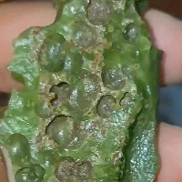 سنگ زیبای زمرد اصِل به وزن ۴۸گرم