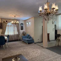 ۱۳۵متر۳طبقه تک واحدطبقه اول درخیابان ولیعصر ۳خواب