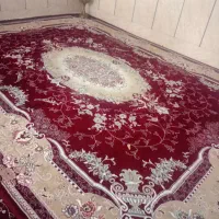 فرش قرمز