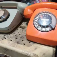 دوعدد تلفن قدیمی