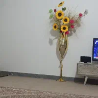 تابلو وگلدان