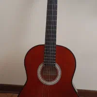 گیتار کلاسیک/خیلی خوب برای مبتدی