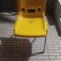 صندلی پلاستیکی پایه فلزی